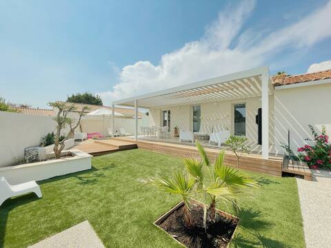Villa Fifine with Pool 15mn from the beaches