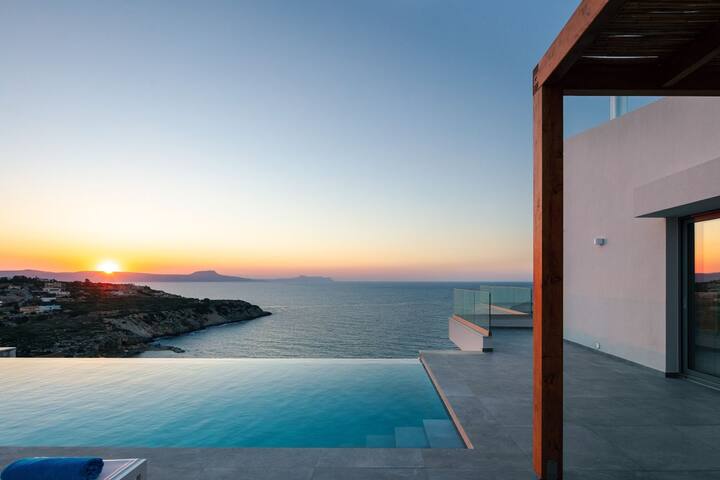 Villa Balance – Holidays framed in sea vistas! gallery image 2