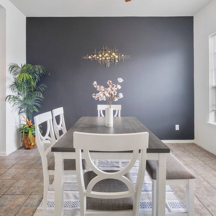 Cozy home w/ hwy access 5m to Lake Ray Hubbard Houses for Rent in