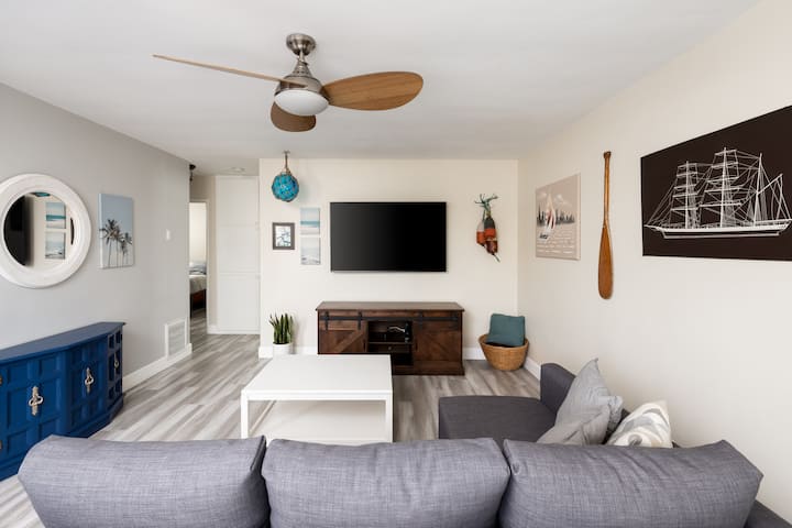 Tropical Oasis Beach Compound-3 Unit-walk To Beach - Vista, CA