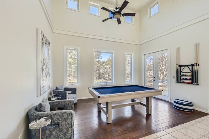 Relaxing Retreat Villa with Pool+Hot Tub+Goats gallery image 3