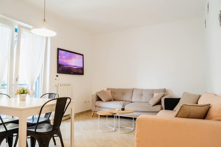Pink • Beachfront Gardenflat Fco - Fiumicino