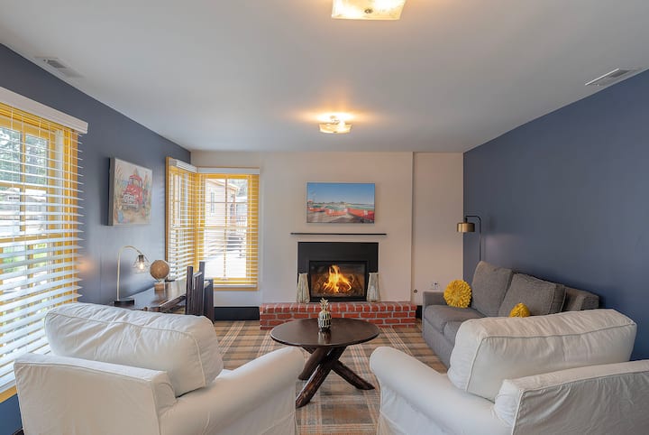 Newly Remodeled 2 Bd Room House - Carmel 57 - Big Sur, CA