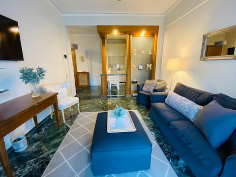 Popular Airbnb listing: Charming apartment in the heart of Kolonaki in κολωνακι λυκαβηττοσ
