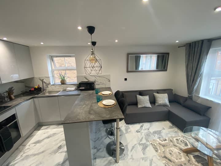 Lovely 2 Bedroom Flat - Southampton