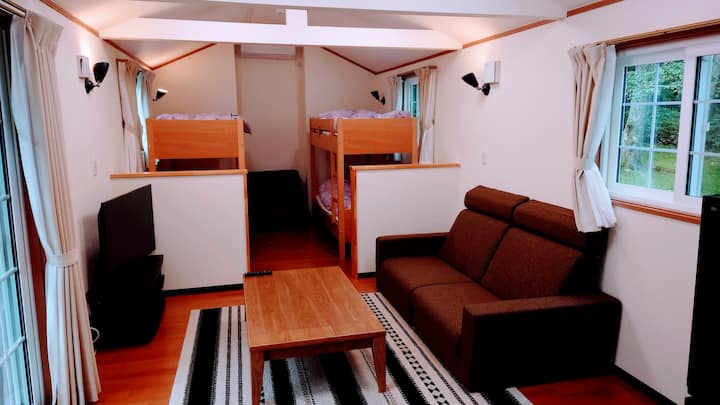 戸隠高原の雄大な自然の中にある、一棟貸切り型宿泊トレーラーハウス
「Forest Cabin」 - Nagano, Japan