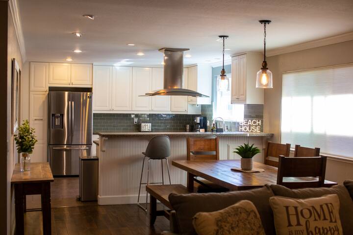 Beachside 3-bedroom Cottage gallery image 5