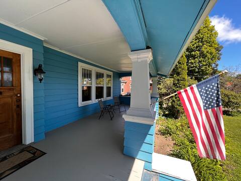 Cheerful 3 bedroom home - close to Fredonia