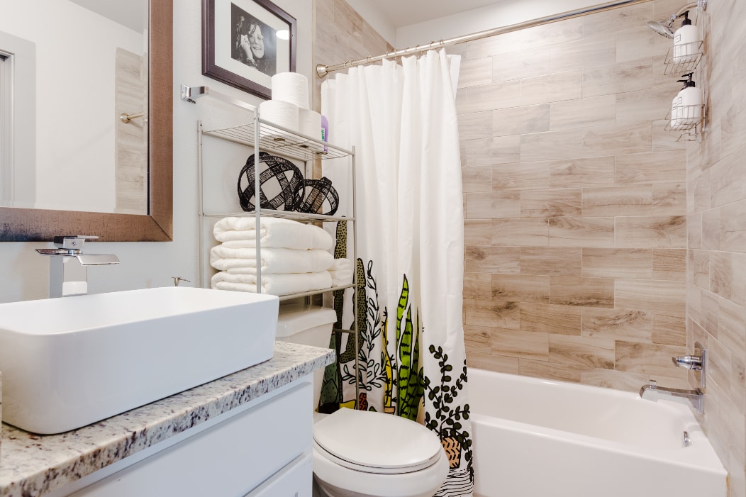 Trendy ATX Home, Walking Distance to Downtown!
