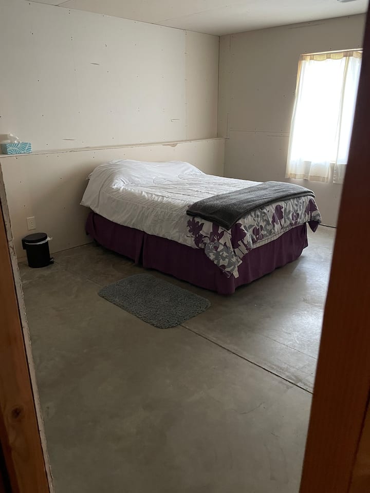 Podrumska spavaća soba 1