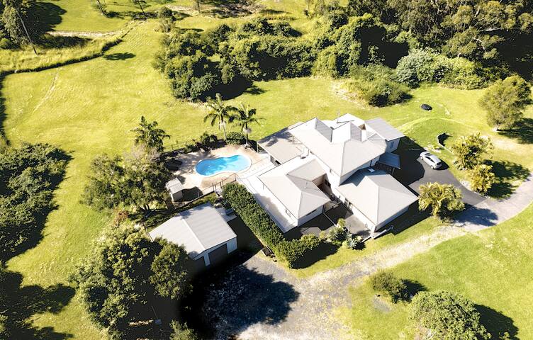 Tranquil home near Blueys Beach l Fun&relaxation! gallery image 3