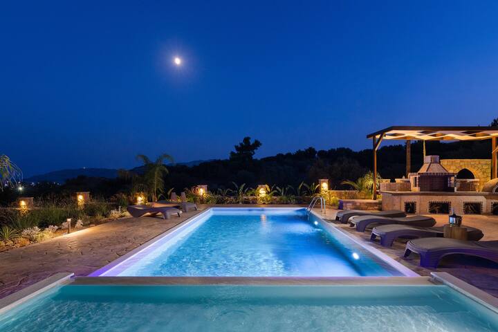 Villa Antheia gallery image 2