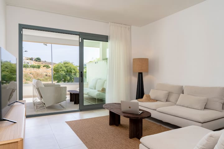 Apartment With Terrace - Estepona
