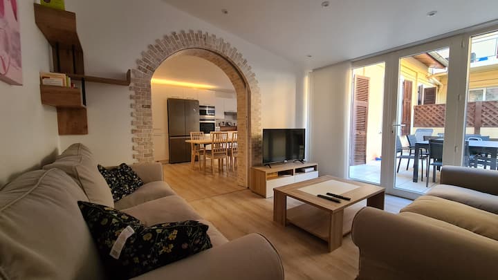 Agréable Maison De Ville Avec Jacuzzi, Côté Monaco - Cap-d'Ail
