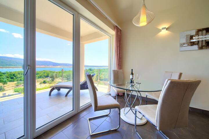 Apartment Royal 1 With Pool And Jacuzzi - Vrbnik