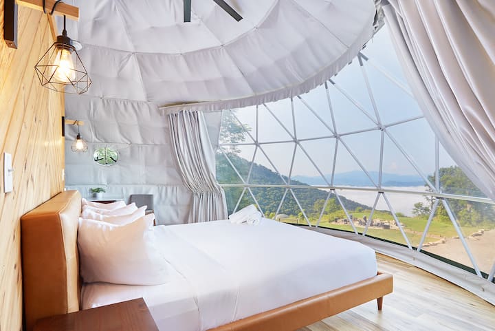 King Size bed with a mountain view!