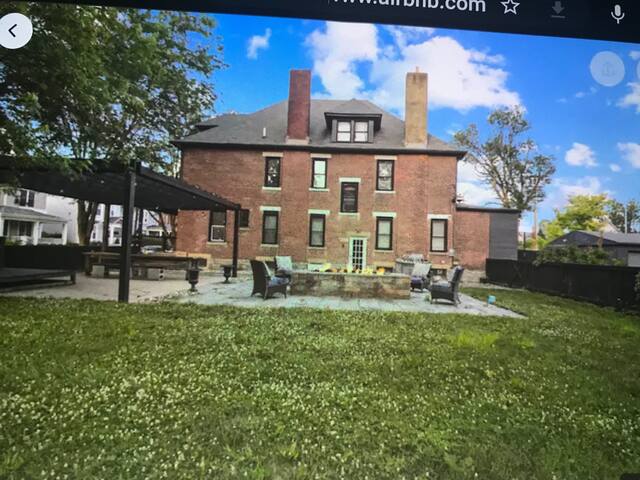 Entire House Olde Town East near Downtown gallery image 3