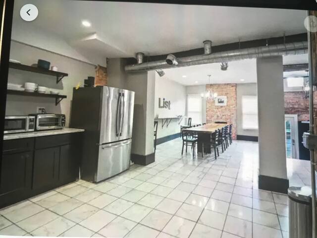 Entire House Olde Town East near Downtown gallery image 2