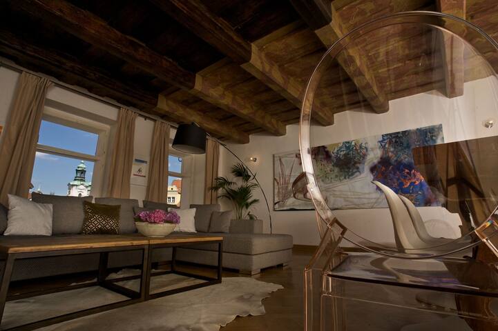 U Kapra Apartmets – Old Town Suite gallery image 4