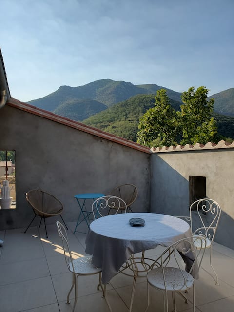 "El Grener". Loft in a Catalan farmhouse. Rated 4*