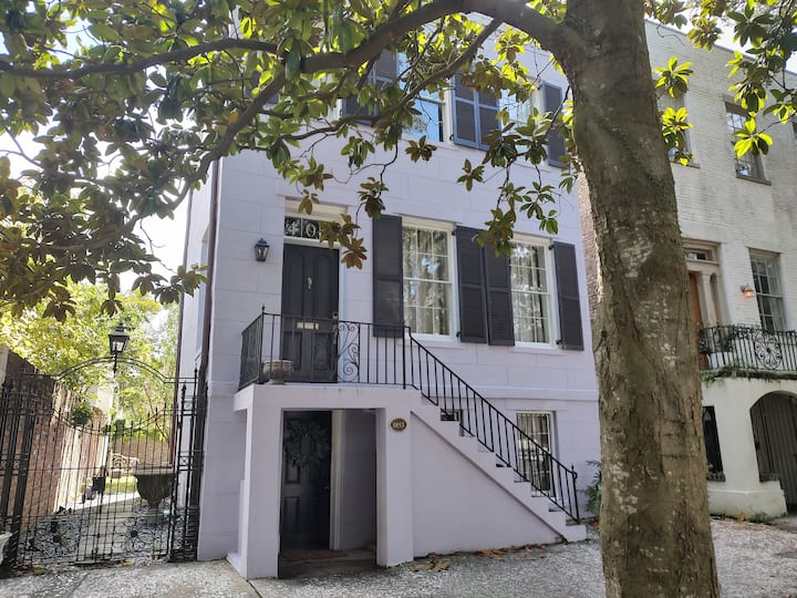 Savannah Sojourn Time Travelers Retreat 1853 Apartments for Rent in