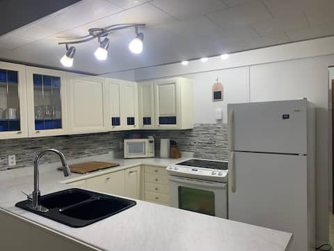 1-bedroom rental unit with parking!