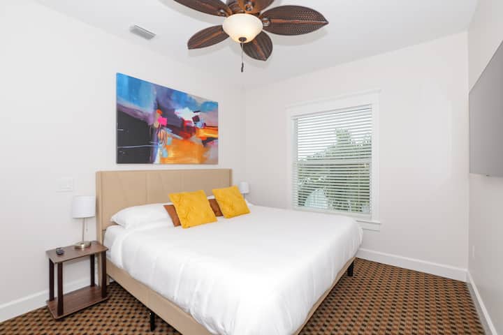 2nd Floor Bedroom - King Size