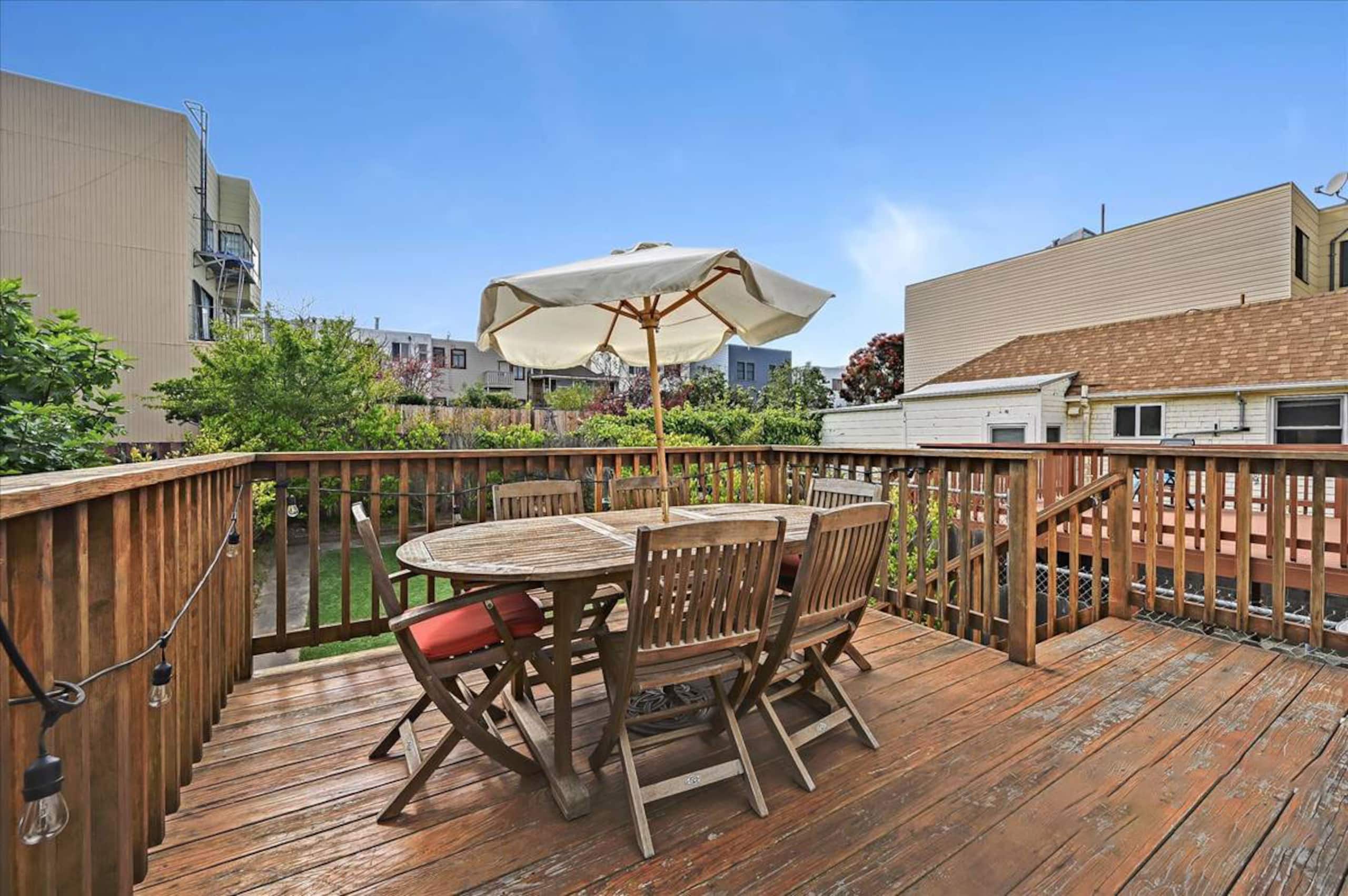 Home in San Francisco · ★4.93 · 3 bedrooms · 4 beds · 2.5 baths - Image 17