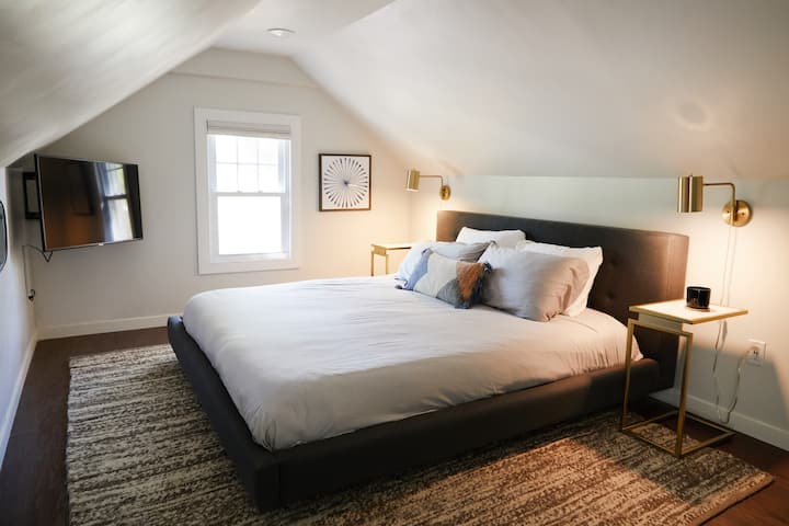 مرتبة كاسبر المكونة من 3 غرف نوم
تضم سرير كينج