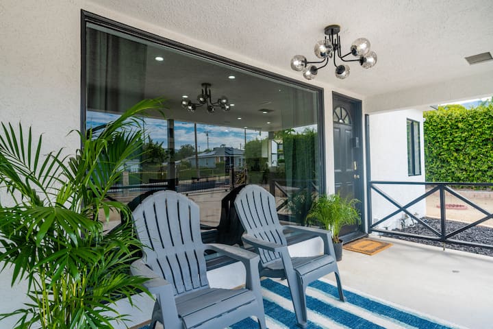 Gated Charming Home with Pool gallery image 4