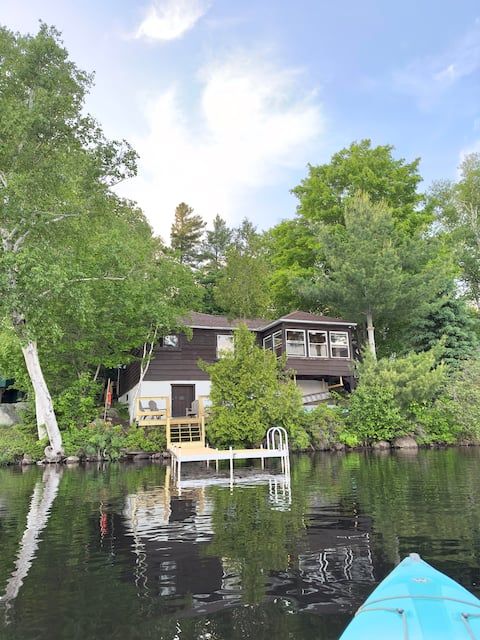 Lakefront Crescent Moon Cabin on Little Wolf Pond