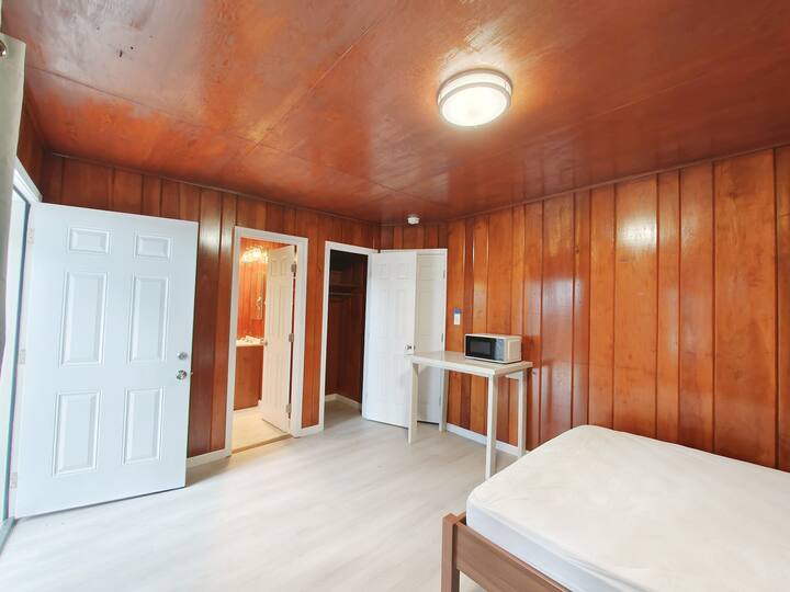 8522 1b1b 1 min to lake 30+ days rental Apartments for Rent in