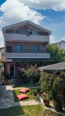 Şile Sahilköy’de eşsiz deniz manzaralı villa