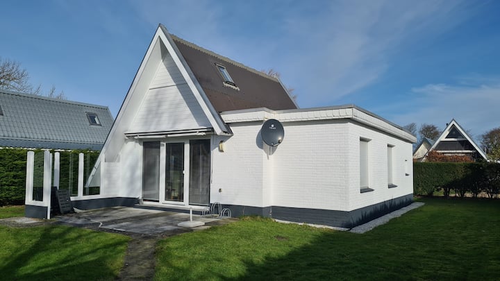 Freistehendes Ferienhaus Im Ruhigen Park. - Callantsoog
