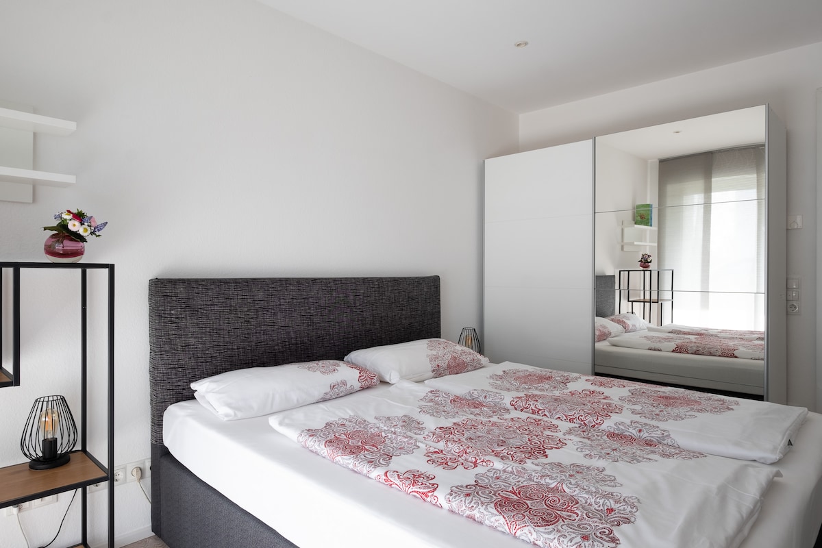 ห้องนอนที่ 2 พร้อมทีวีเสริม