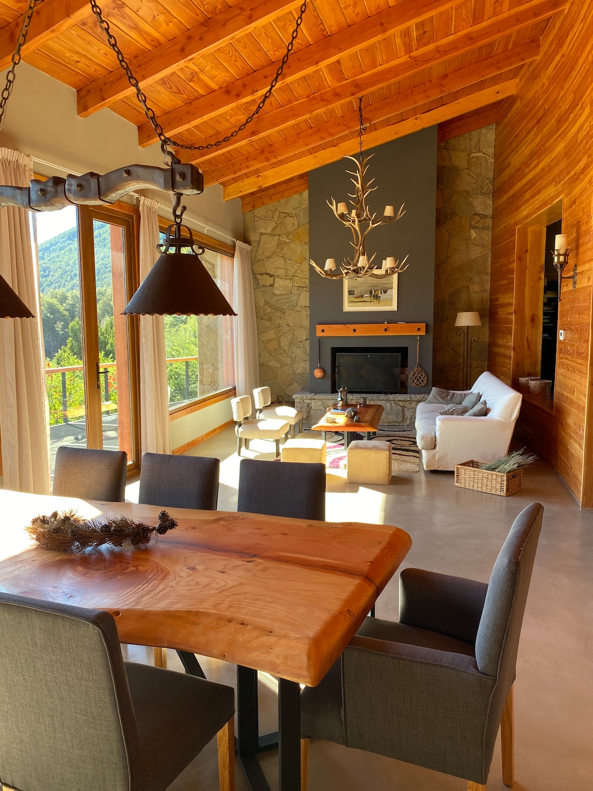 Casa en Arelauquen Golf & Country Club Bariloche - Casa en alquiler en Arelauquen Golf & Country Club, Bariloche