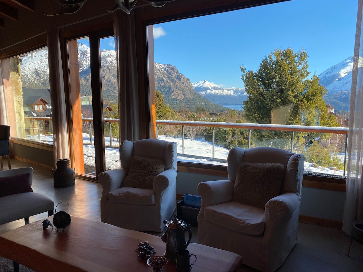 Top performing Airbnb: House in Arelauquen Golf & Country Club Bariloche in Río Negro