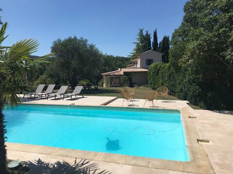 Charming luxuriously renovated Provençal farmhouse