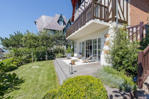 Popular Airbnb listing: House with sea views in Trouville Sur Mer