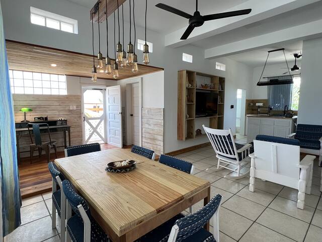 Luxury 2-Bedrooms, ocean view, serviced apartment gallery image 2