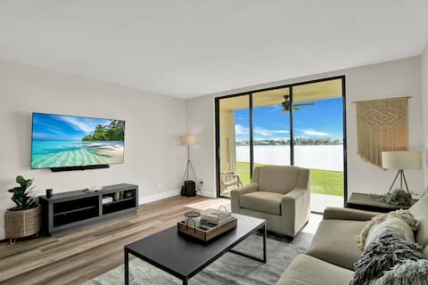 WOW,Modern Waterfront condo & Boat dock@Palm Beach