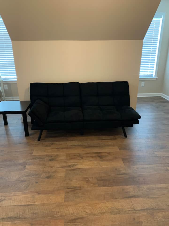 Nice Studio Apartment Over The Garage . - Goldsboro, NC
