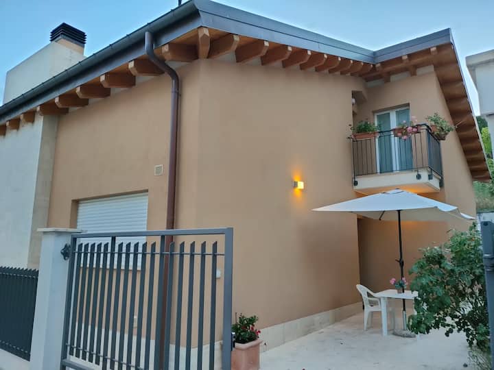 Villino Maria Pia, apartment in downtown L'Aquila Villas for Rent in