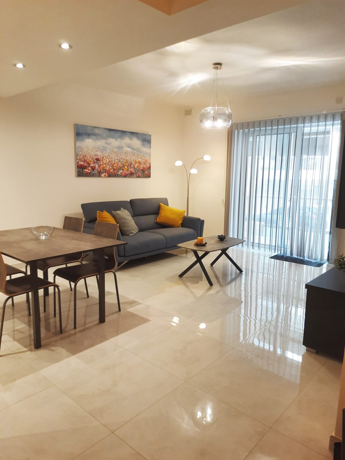 Lovely 2-bedroom Maria Maisonette