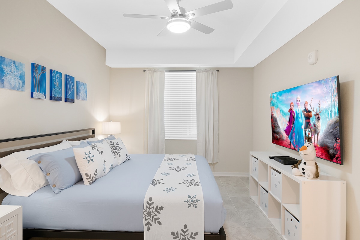 جناح رئيسي بسرير كبير وتلفزيون ذكي 65بوصة

#Disney #Parks #kingdom #Springs #StoreyLake #Apartment #Vacation #إيجار #Waterpark #Kissimmee #Orlando #Universal #citywalk