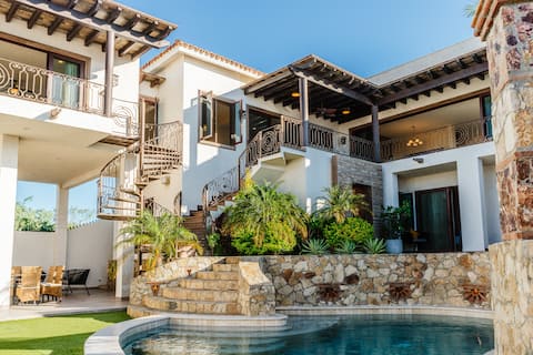 Villa Fuego by Desert Villas