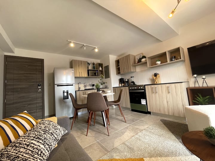 Beautiful apartment location heart of city Condominiums for Rent in