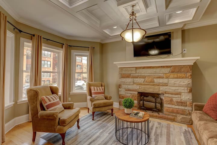 Northside Chicago Duplex 5-bd,2king Size-free Park - Chicago, IL
