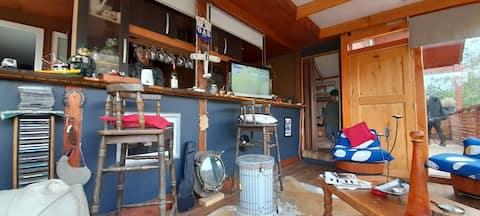 Popular Airbnb listing: A cabin in the mountains in Curacaví