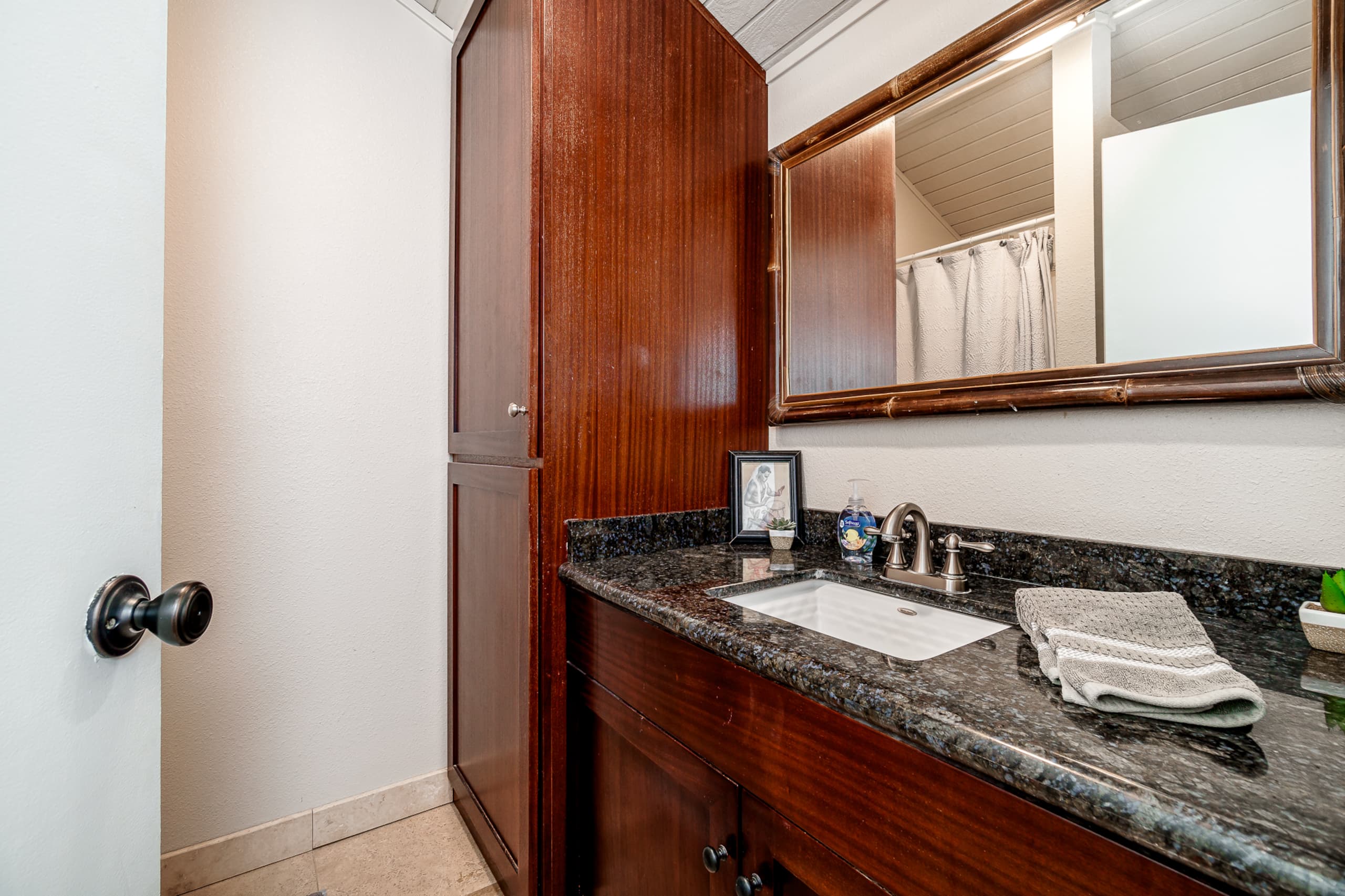Condo in Kahuku · ★4.73 · 2 bedrooms · 3 beds · 2 shared baths - Image 2
